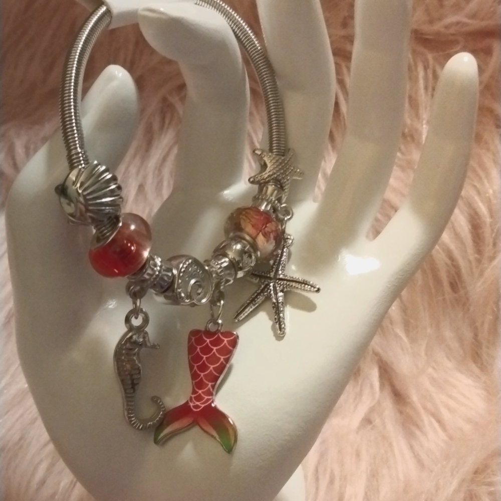 NEW!! By The Sea Silvertone Charm Bracelet